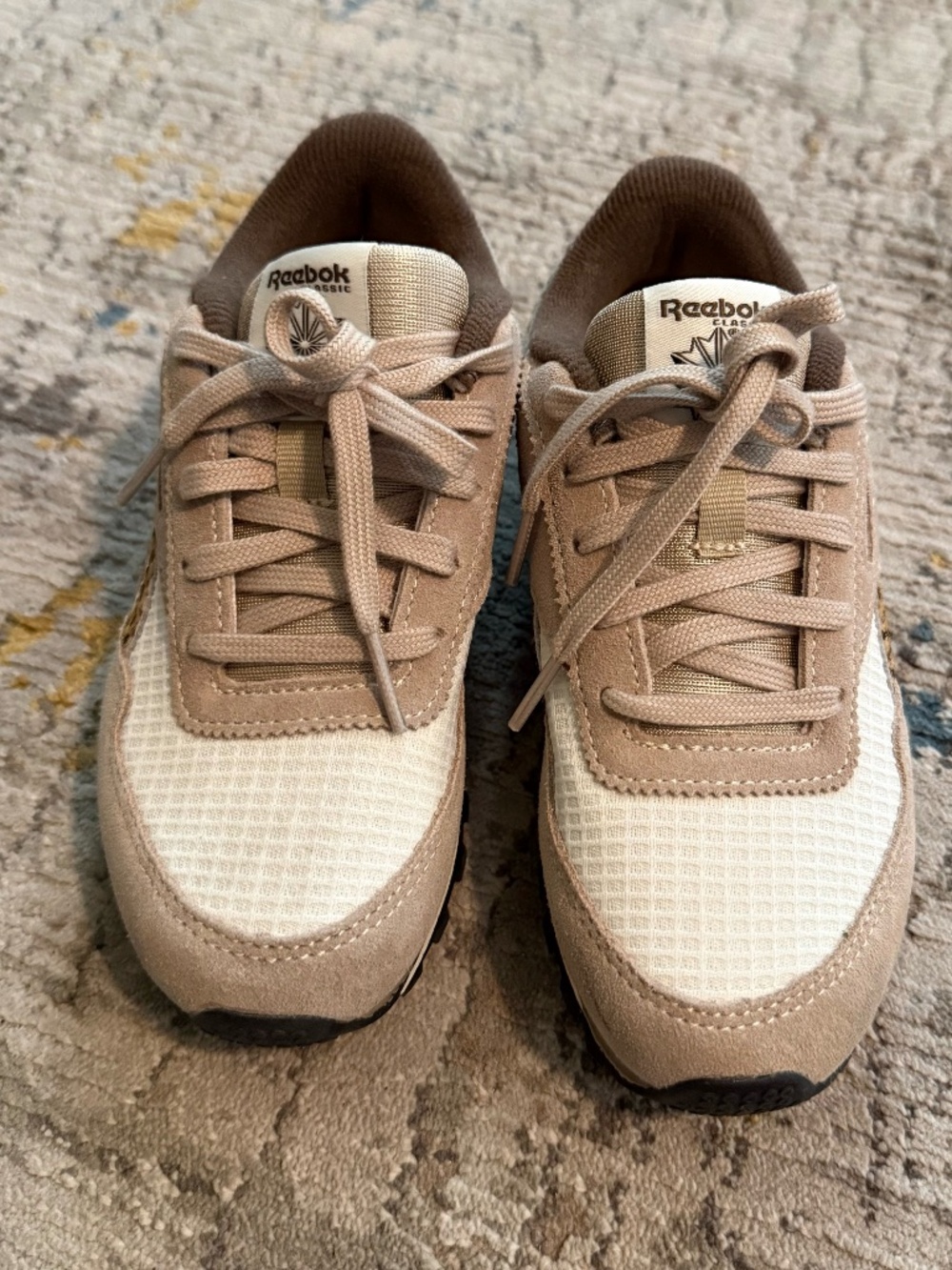 Girls Reebok classic sneaker tan, beige with animal print size 12